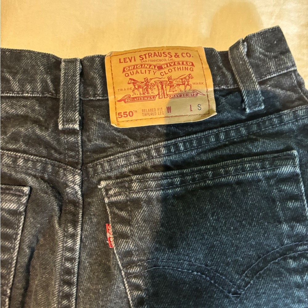 Vintage Levi 550 relaxed fit taper black jean size 8 short